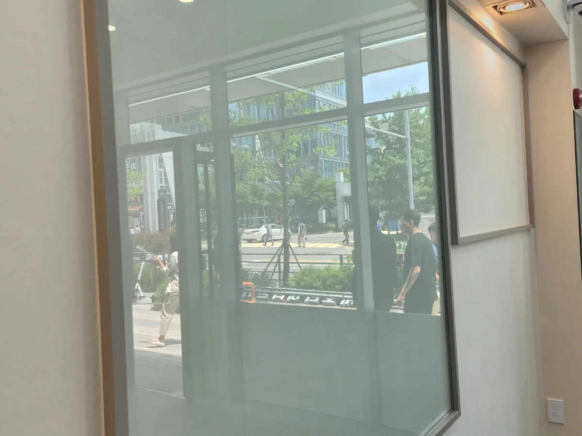 파주시 검산동 건물 복도·대기 동선 야간 위생청소 사례 - 행진크린