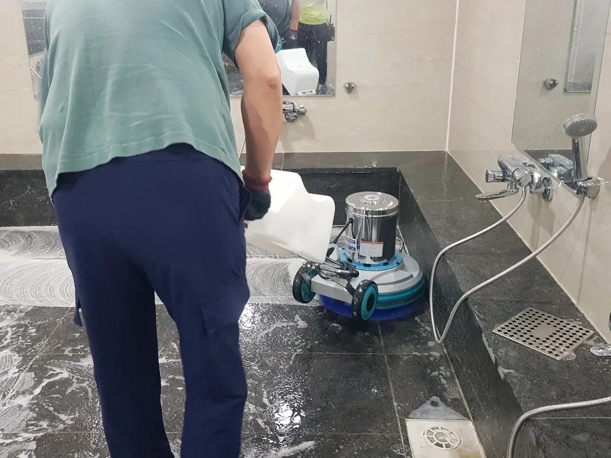 구리시 수택동 찜질방 수전·샤워기 건식 사우나 위생청소 사례 - 행진크린